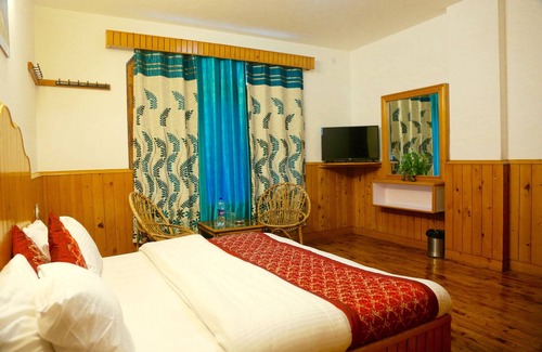 Jagatsukh Hotel | Hotel Rishi Palace