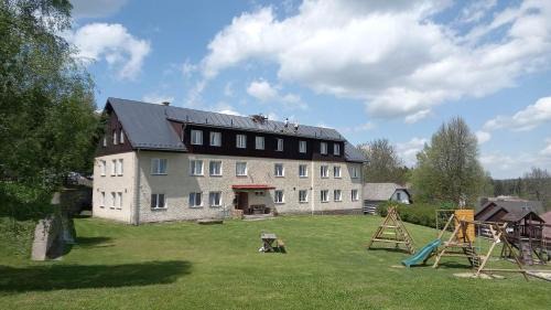Lhota nad Rohanovem Hotel | Hotel Rohanov