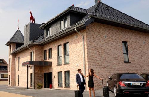 Dueren Hotel | Hotel Rotes Einhorn *