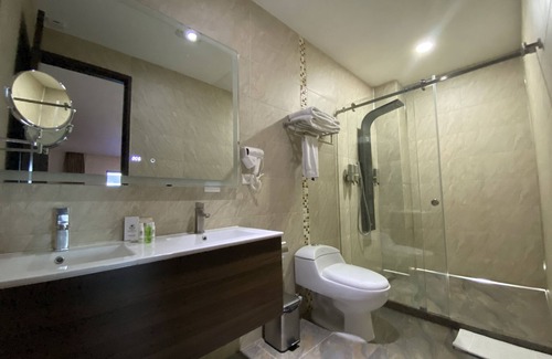 La Esmeralda Hotel | Hotel Royal Elim Internacional