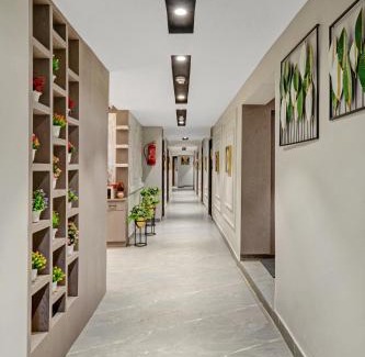 Navrangpura Hotel | Hotel Royal Stay, Pakwan Sg Highway