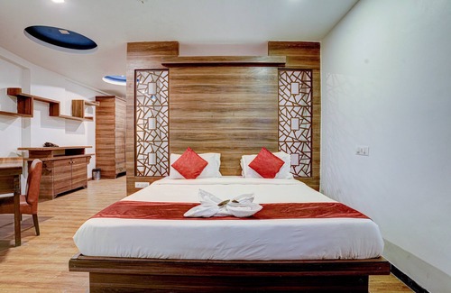 Nilje Gaon Hotel | Hotel RR Suites - Near LODHA Xperia Mall