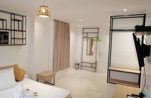 Baler Hotel | Hotel Rupert A -Deluxe Suite King Bedroom