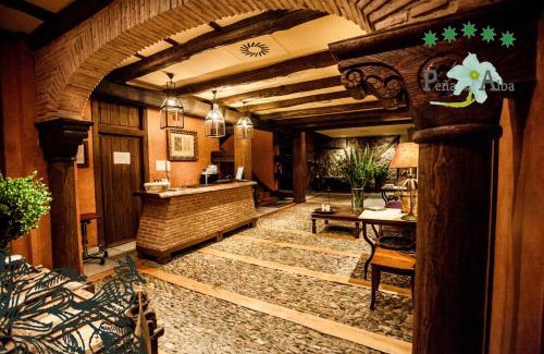 Arroyomolinos de la Vera Hotel | Hotel Rural Peña Del Alba