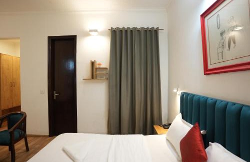 Sector 39 Hotel | Hotel Rustam Residency