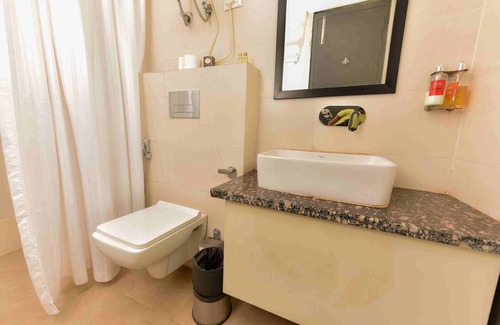 Pashim Vihar Hotel | Hotel Saffron Gold