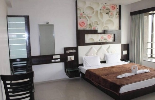 Bilimora Hotel | Hotel Saffron