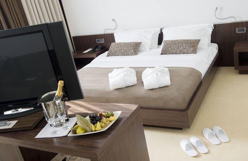 Sezana Hotel | Hotel Safir Casino