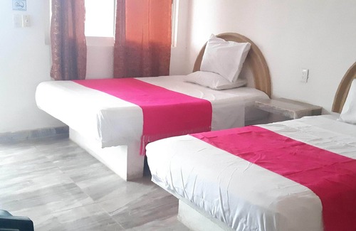 Cuyutlan Hotel | Hotel San Miguel