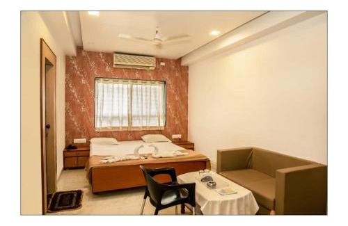 Shirur Hotel | Hotel Sangram Palace