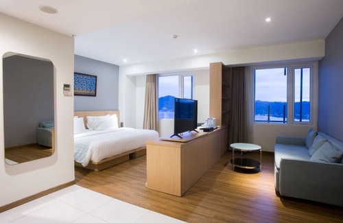 Ambon Hotel | Hotel Santika Premiere Ambon