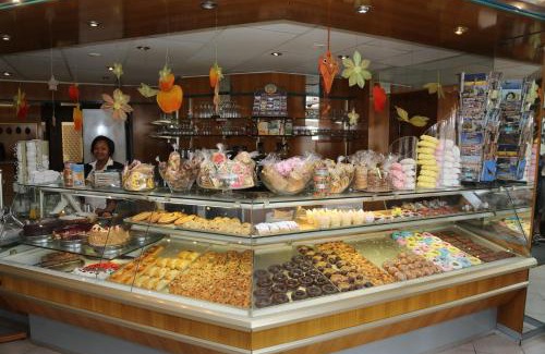 Swakopmund Hotel | Hotel Schweizerhaus/Cafe Anton