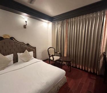 New Friends Colony House | Hotel Short-Range Palace