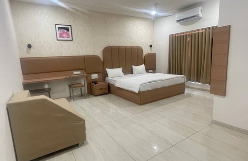 Morbi Hotel | Hotel Sparsh Inn Morbi