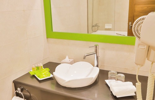 Thingangyun Hotel | Hotel Stadium
