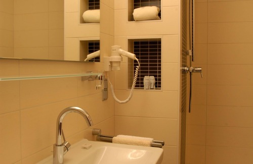 Roedermark Hotel | Hotel Sterkel