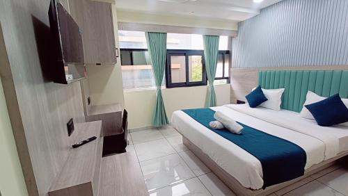 Ellis Bridge Hotel | Hotel Sun PLaza