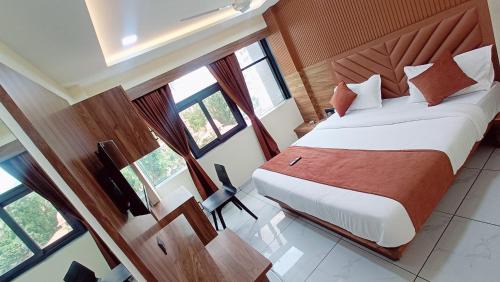 Ellis Bridge Hotel | Hotel Sun PLaza
