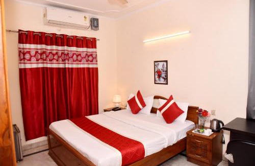 Sector 14 Hotel | Hotel Sunshine