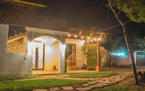 San Juan La Laguna Hotel | Hotel Taa' Tiin