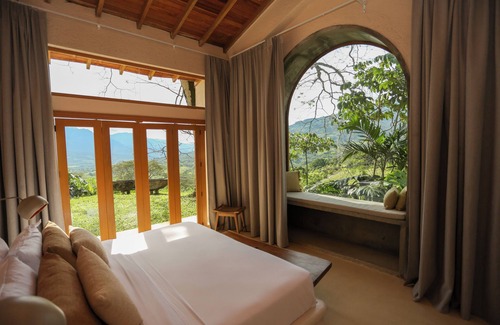 Fredonia Hotel | Hotel Tahití