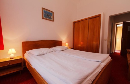 Caciulata Hotel | Hotel Teilor