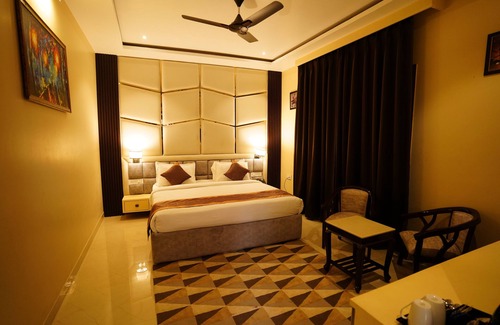 Amroha Hotel | HOTEL THE FORT