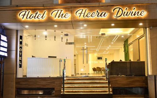 Kanpur Hotel | Hotel The Heera Divine