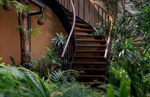 Thamel Hotel | Hotel Thrive, A Tropical Courtyard