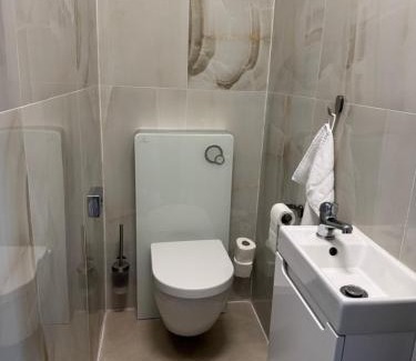 Pruhonice Hotel | Hotel Tulipan Pruhonice