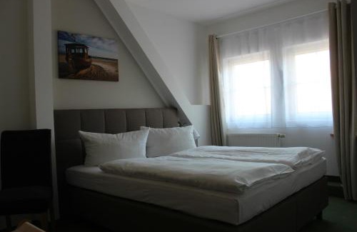 Peenemuende Hotel | Hotel und Restaurant "Zur Zwiebel"