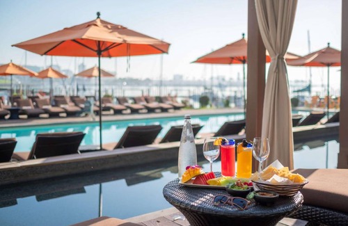 Waterfront Hotel | Hotel