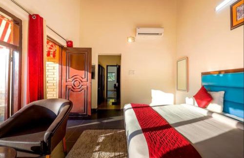 Naukuchiyatal Hotel | Hotel Vaapi Comfort inn
