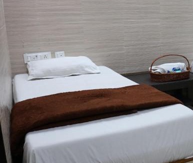 Rajahmundry Hotel | HOTEL VALLABHA RESiDENCY