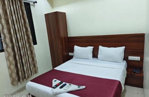 Masjid Bandar House | Hotel Victoria Palace - South Mumbai
