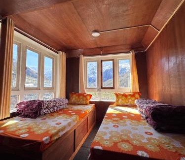Gosainkund Hotel | Hotel View Point