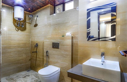 Sukha Hotel | HOTEL VINSOBER MONAL