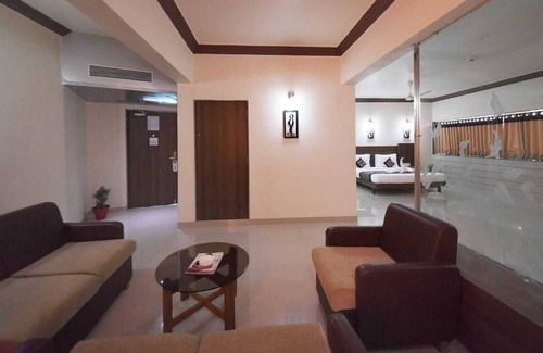 Jamnagar Hotel | Hotel Vishal International