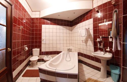Zarichnyi District Hotel | Hotel Voskresensky