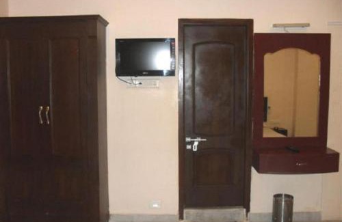 Velankanni Hotel | Hotel Vpn Residency