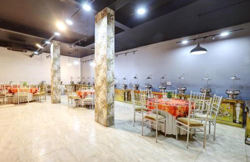 Sector 51 Hotel | Hotel Wedlock - Golf Course Road