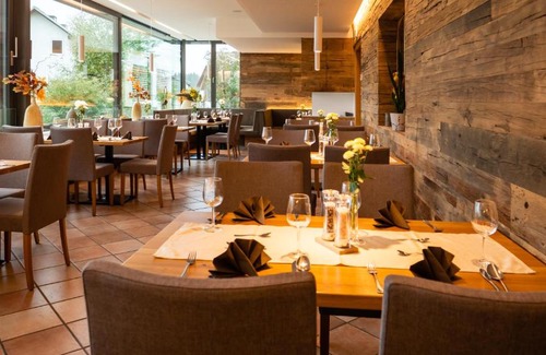 Neustift im Muehlkreis House | Hotel Weiss S