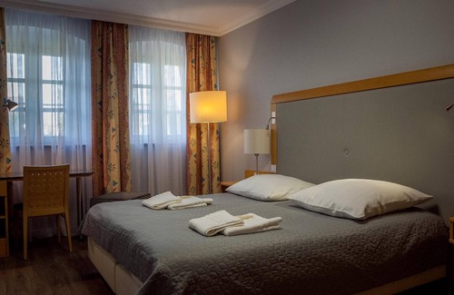 Miedzyrzecz Hotel | Hotel Willa Starosty