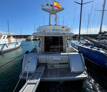 Sant Adria de Besos Boat Rental | Hotel Yacht Sherte