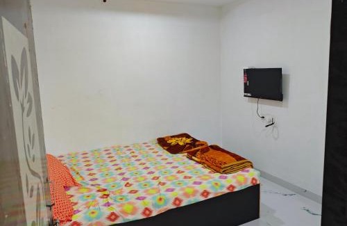 Shirpur Hotel | Hotel Yatri Lodge