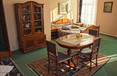 Kutna Hora Hotel | Hotel Zlatá Stoupa