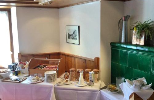 Suhr Hotel | Hotel zum Kreuz