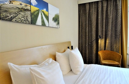 Norra Varalov Hotel | Hotell Erikslund