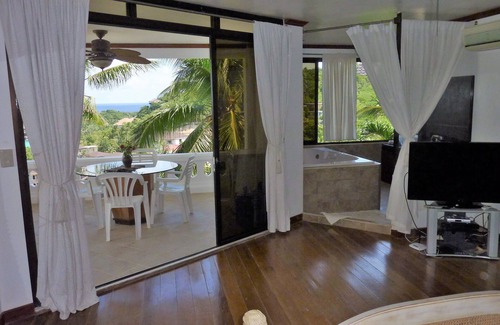 Yapak Villa | Hotels Mary Joy/Alargo: 3 bedroom villa with jacuzzi, roof terrace
