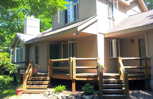Pocono Pines House | House ∙ 1 bedroom ∙ 10 guests